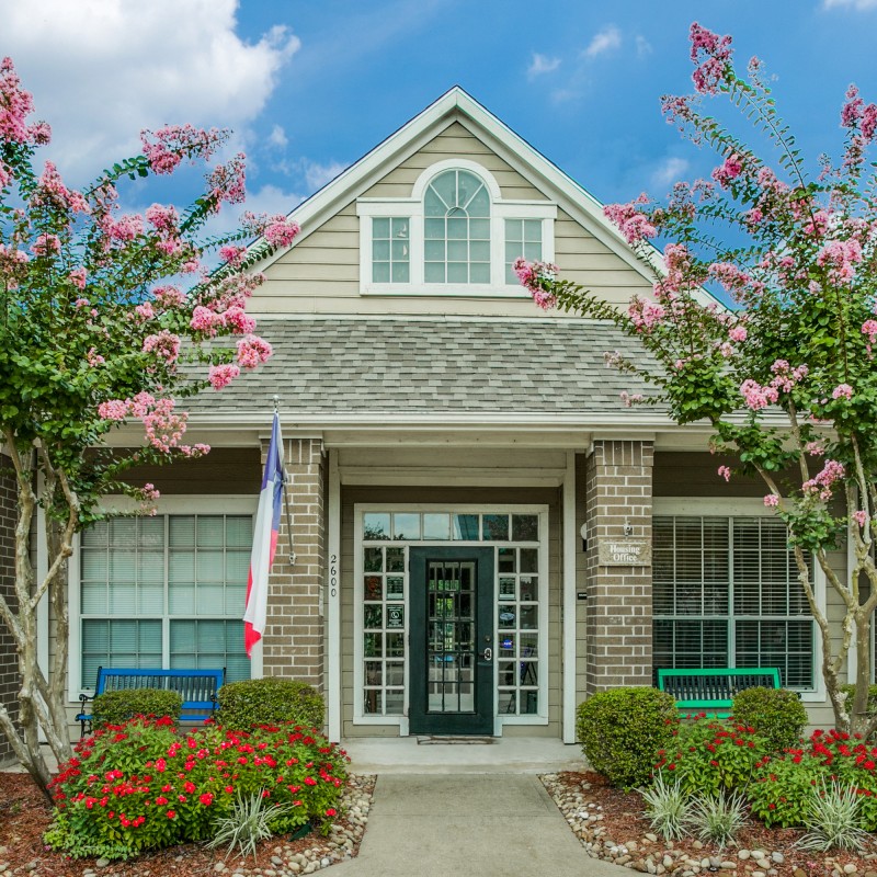university forest uhcl housing
